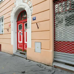  Apartment Kubelikova 32